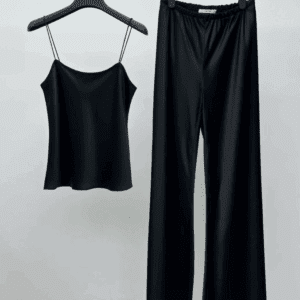 Pijamas 6 Conjunto de Pijama Negro de Diseño Exclusivo - Lujo y Comodidad en Paraguay
